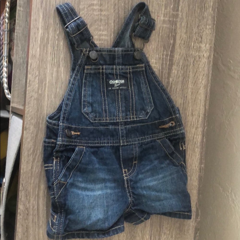9 mo OskKosh overall shorts